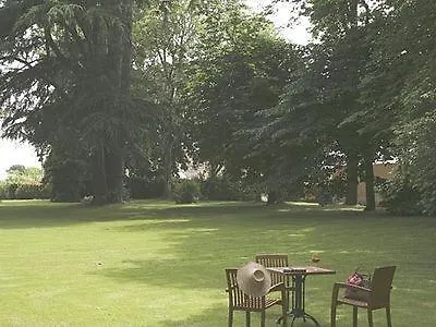 מלון Logis Le Parc &