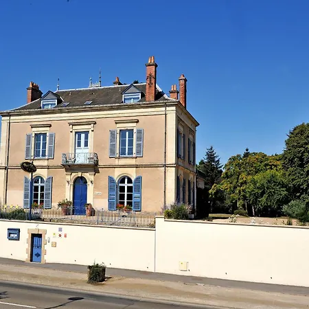 Hotel Logis Le Parc & 3*