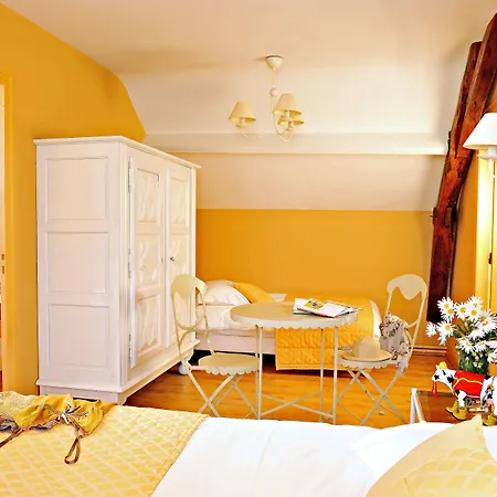 Hotel Logis Le Parc &