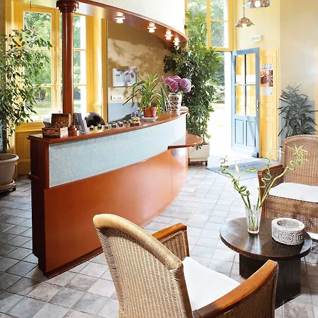 Hotel Logis Le Parc &