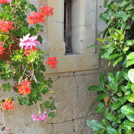 Logis Le Parc & מלון Château-Gontier