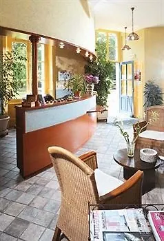 Logis Le Parc & Hotell