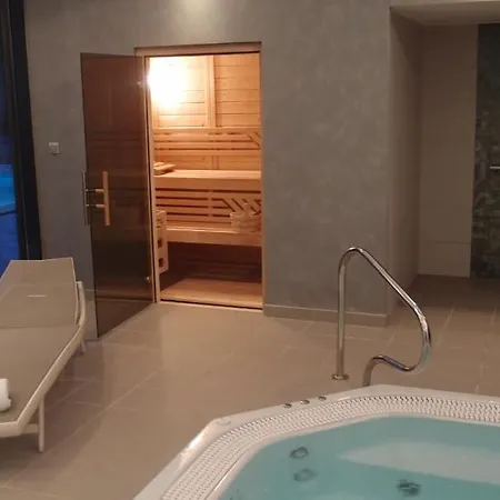 Logis Le Parc & Hotel